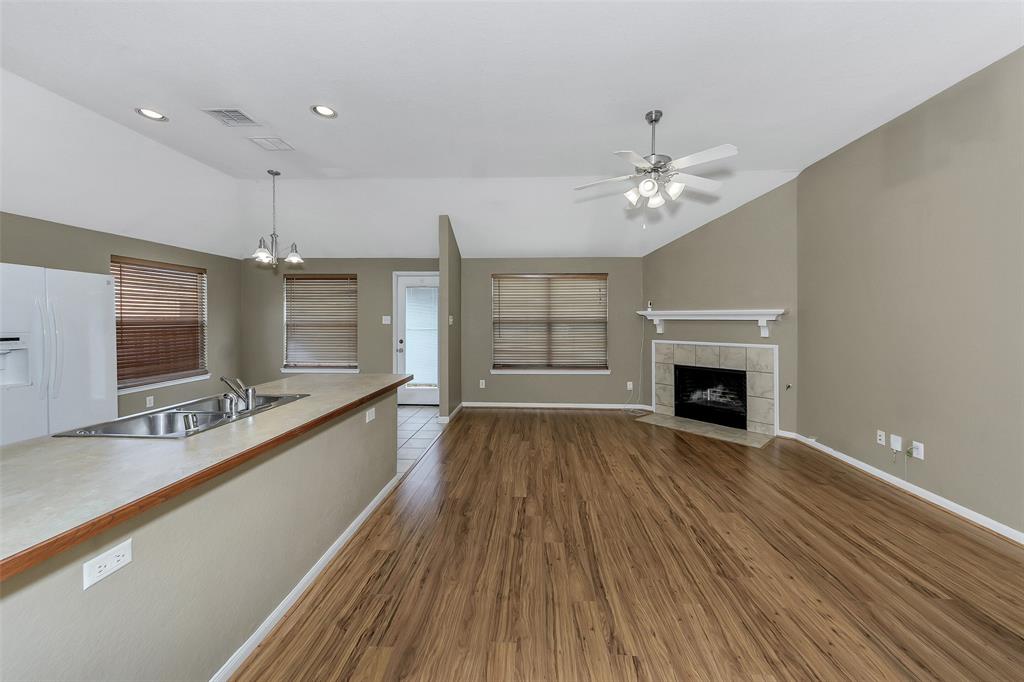 1225 Roping Reins Way Fort Worth, TX 76052 - Photo 7 of 31