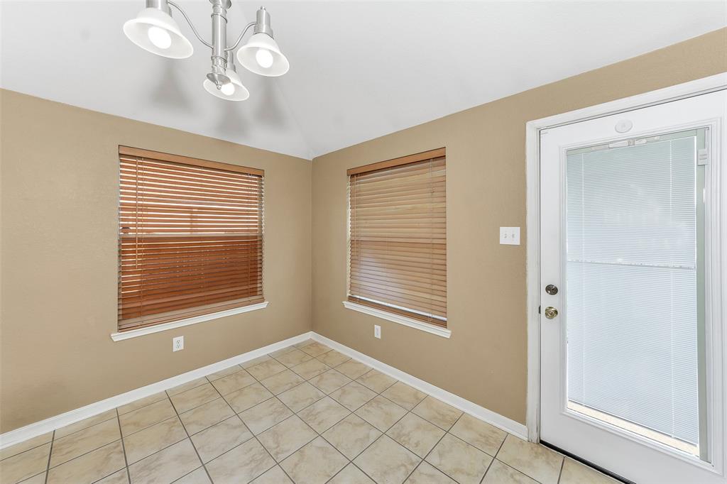 1225 Roping Reins Way Fort Worth, TX 76052 - Photo 9 of 31