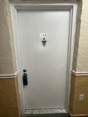 $1,950 | 5665 West 20th Avenue, Unit 308, Hialeah, FL 33012