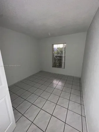 $1,950 | 5665 West 20th Avenue, Unit 308, Hialeah, FL 33012