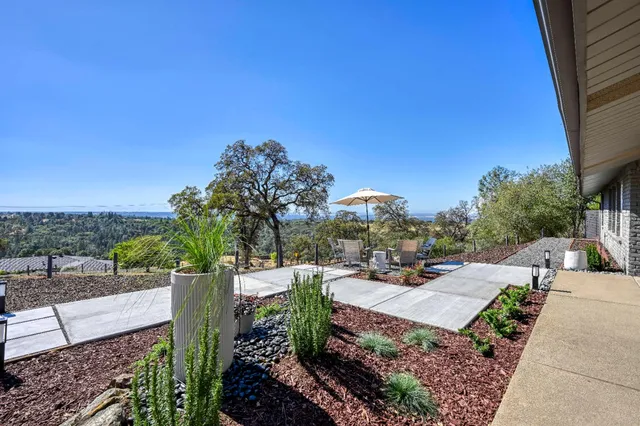 $1,250,000 | 8155 Hubbard Road, Auburn, CA 95602