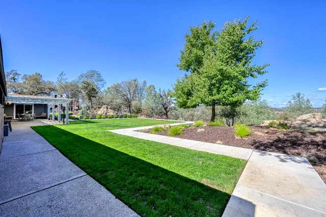 $1,250,000 | 8155 Hubbard Road, Auburn, CA 95602