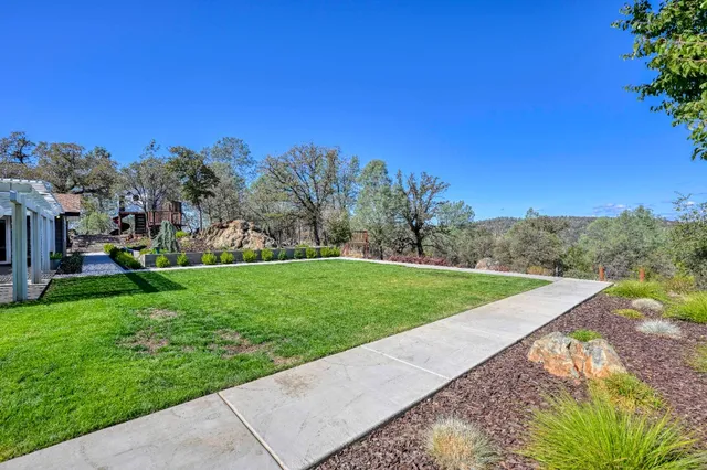 $1,250,000 | 8155 Hubbard Road, Auburn, CA 95602