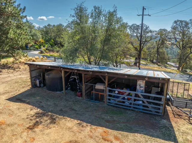 $1,250,000 | 8155 Hubbard Road, Auburn, CA 95602