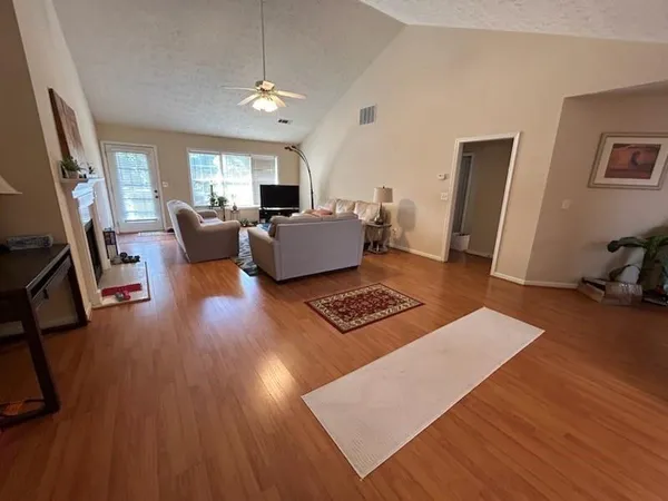 $2,600 | Undisclosed Address, Suwanee, GA 30024