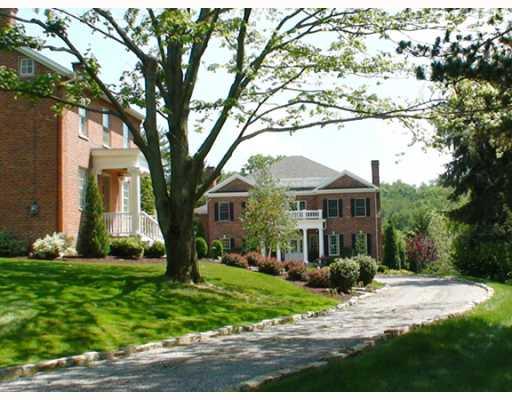 198 Hill Place Road Venetia, PA 15367 - Photo 1 of 18 Exterior Front.