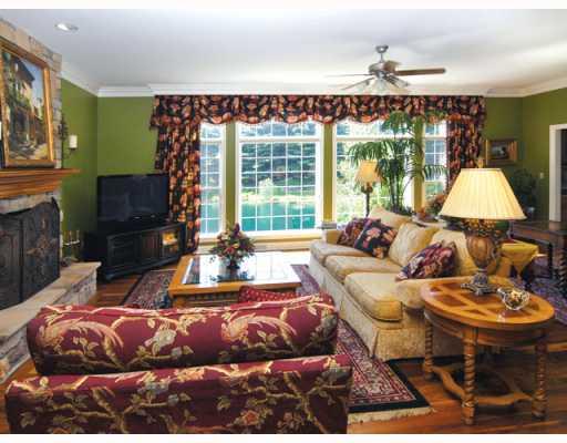 198 Hill Place Road Venetia, PA 15367 - Photo 7 of 18 Den/Family/Great Room.