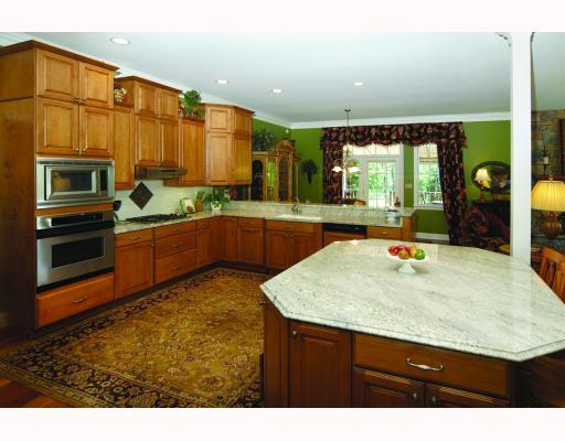 198 Hill Place Road Venetia, PA 15367 - Photo 8 of 18 Kitchen.
