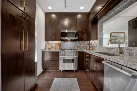 $875,000 | 1967 North Maud Avenue, Unit A, Chicago, IL 60614