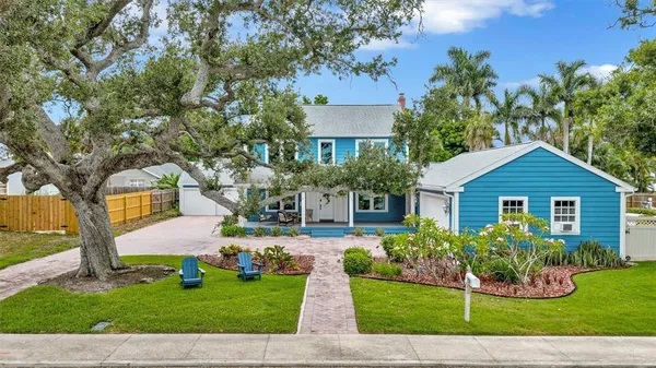 $900,000 | 206 20th Street West, Bradenton, FL 34205