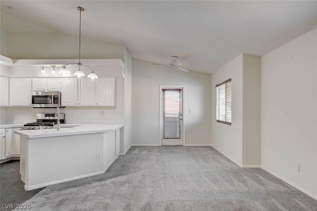 337 Manti Place, Unit 271 Henderson, NV 89014 - Photo 18 of 33 Dining w/ Great Room