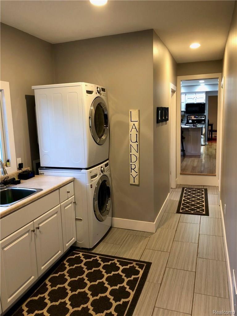 30873 West 11 Mile Road Farmington, MI 48336 - Photo 20 of 30 Remodeled Mudroom/Laundry Room 2017