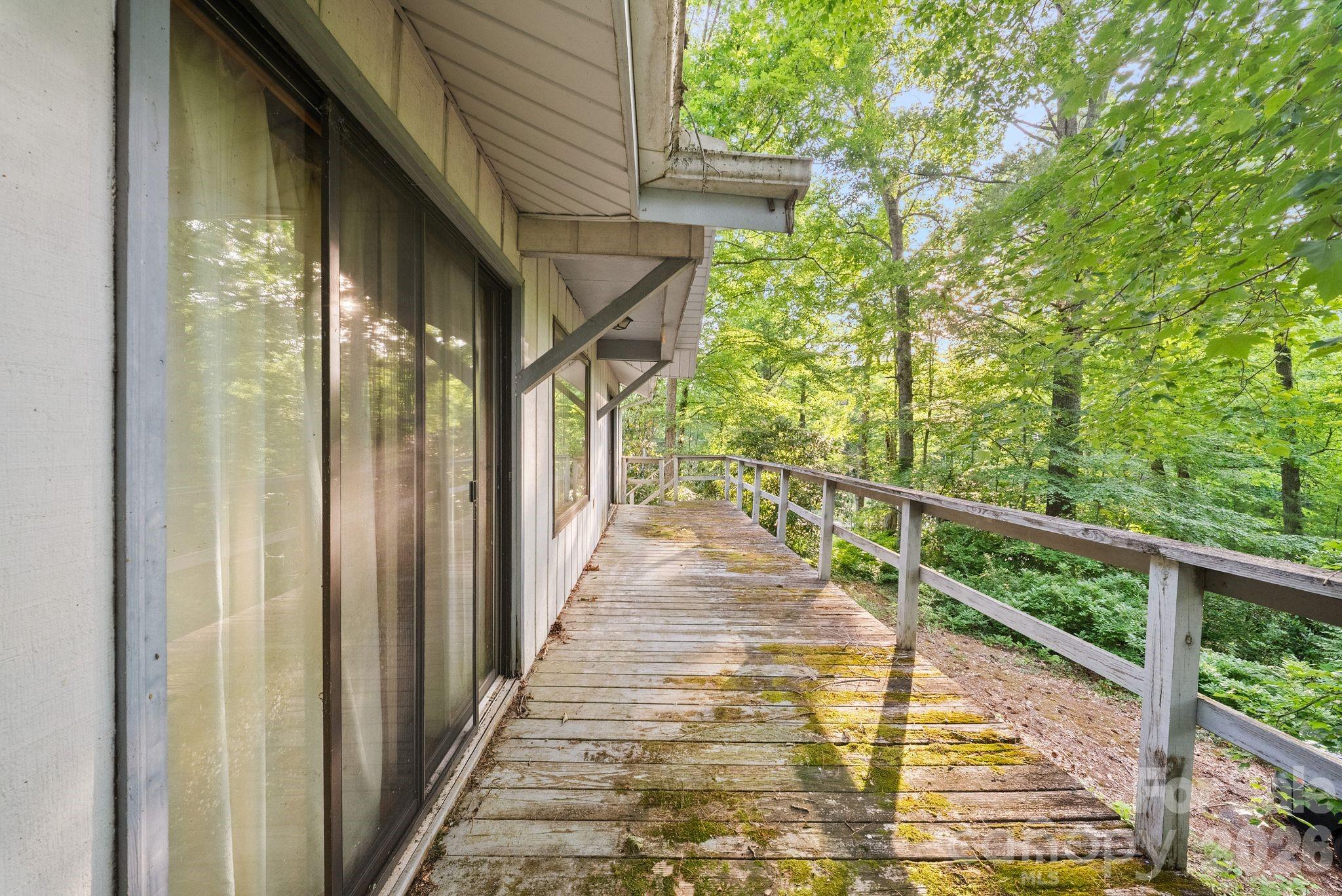 65 Gurney Franklin Road Newland, NC 28657 - Photo 5 of 25