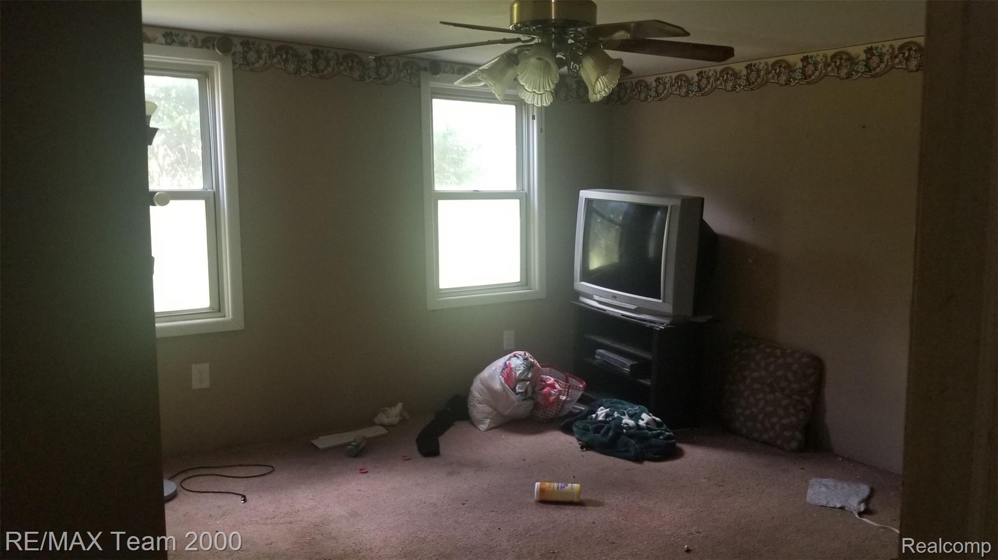 11555 Butler Road Willis, MI 48191 - Photo 13 of 18 BEDROOM 2.jpg