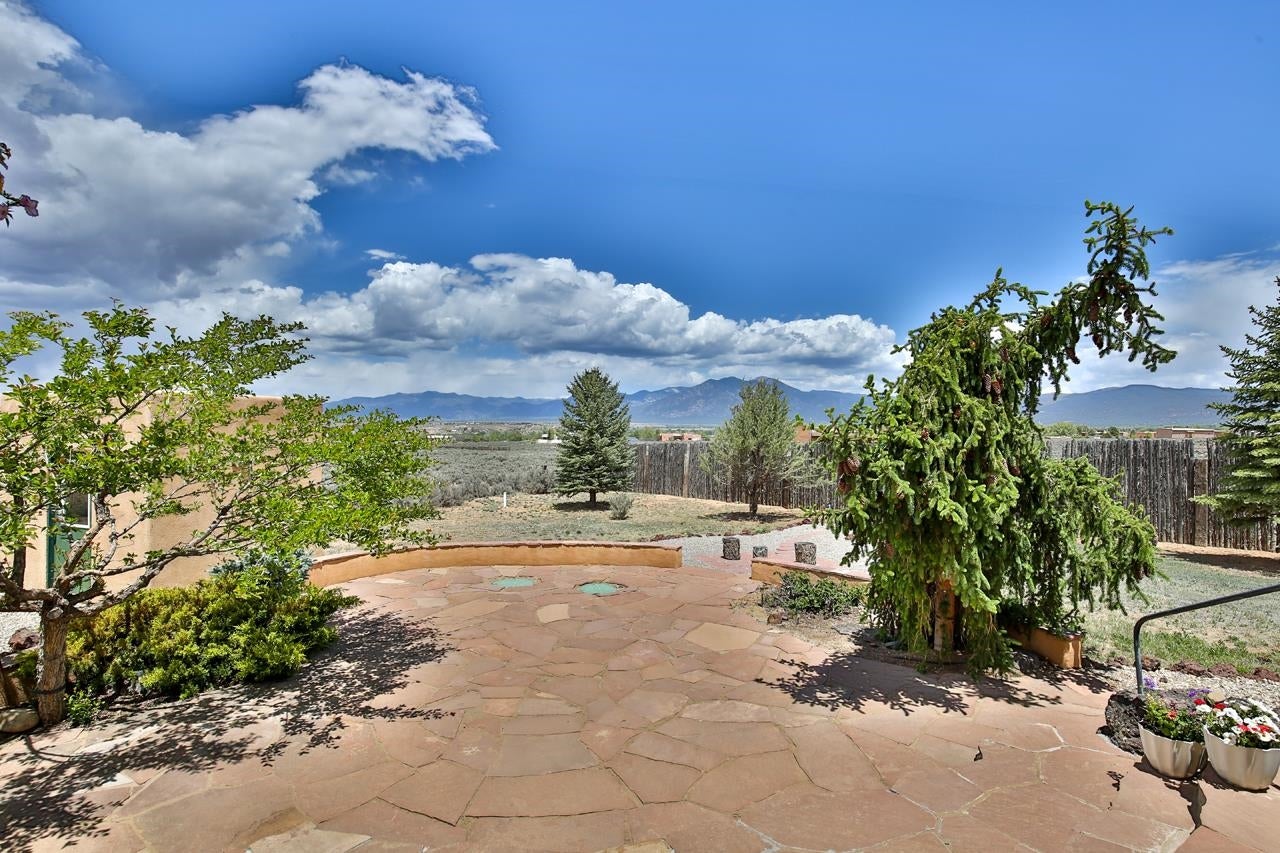 65 Las Tusas Road Ranchos de Taos, NM 87557 - Photo 38 of 46 Gallery Image 38