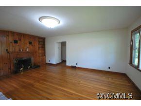 186 Elm Bend Road Brevard, NC 28712 - Photo 3 of 22 Gallery Image 3