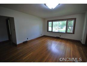 186 Elm Bend Road Brevard, NC 28712 - Photo 4 of 22 Gallery Image 4