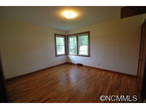 186 Elm Bend Road Brevard, NC 28712 - Photo 10 of 22 Gallery Image 10