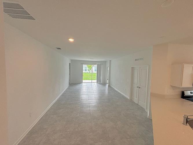 516 Reggie Road Winter Haven, FL 33880 - Photo 4 of 23