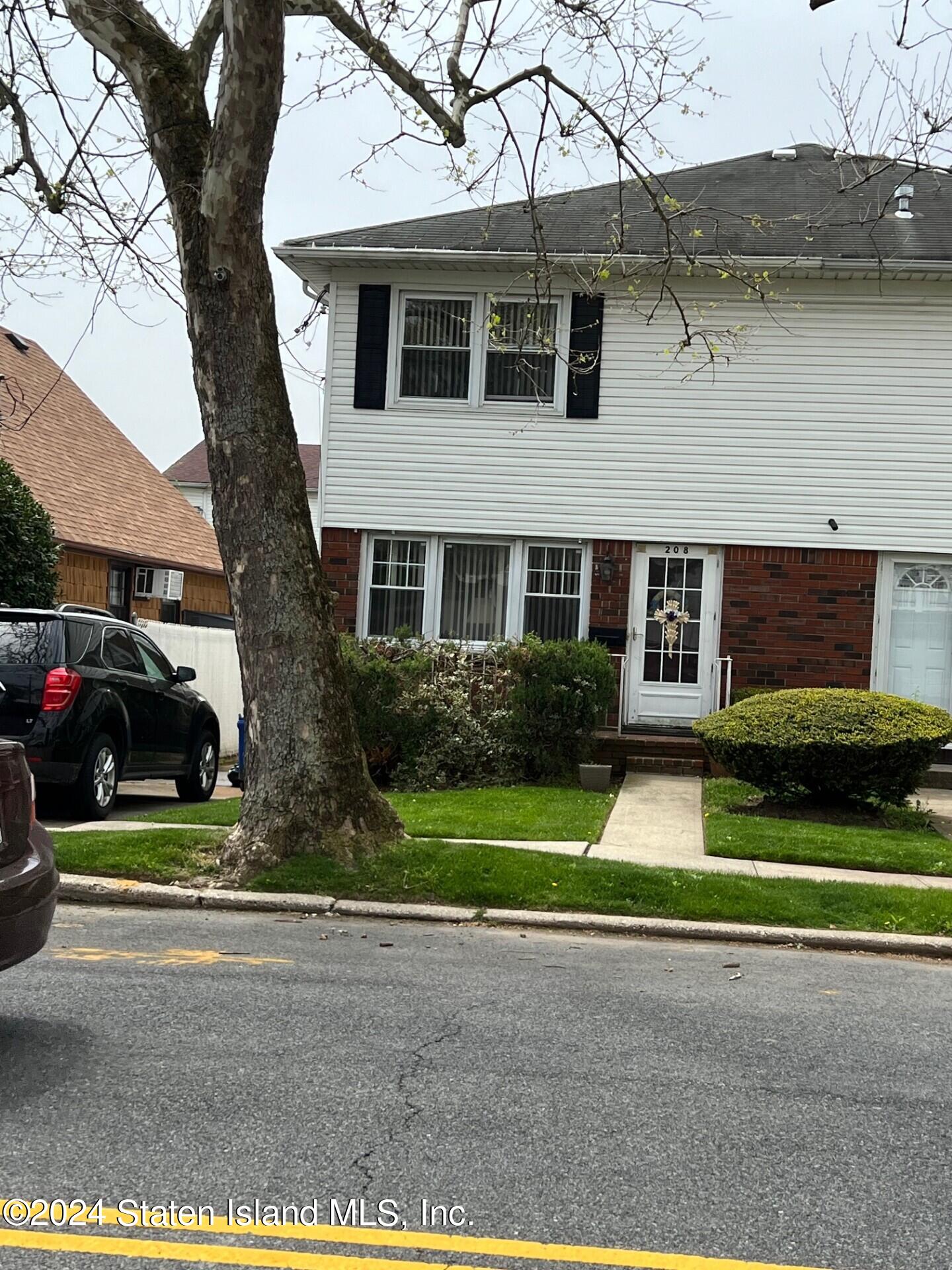 208 Tysens Lane Compass