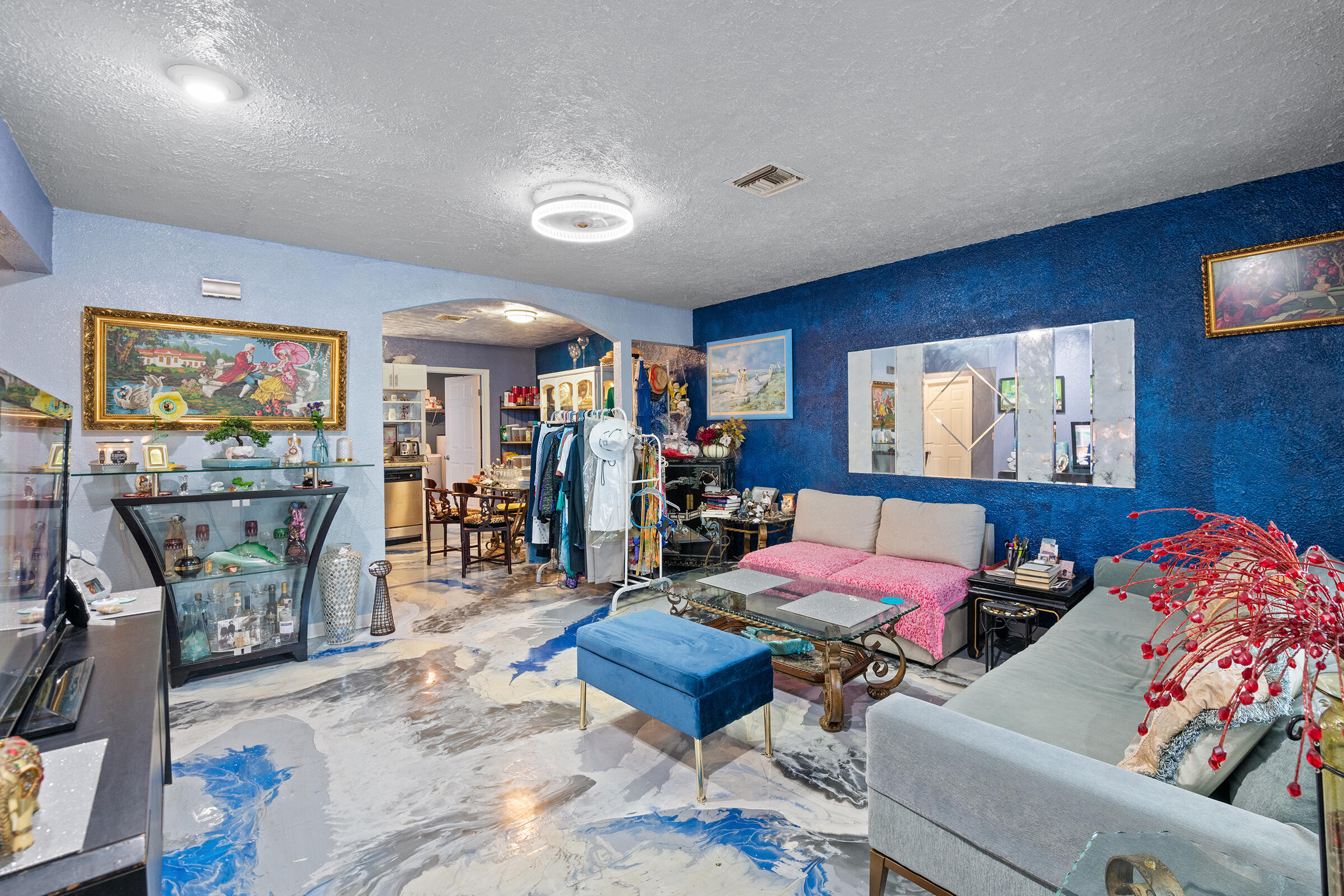 4431 Southeast Village Road Stuart, FL 34997 - Photo 5 of 24 Living Room