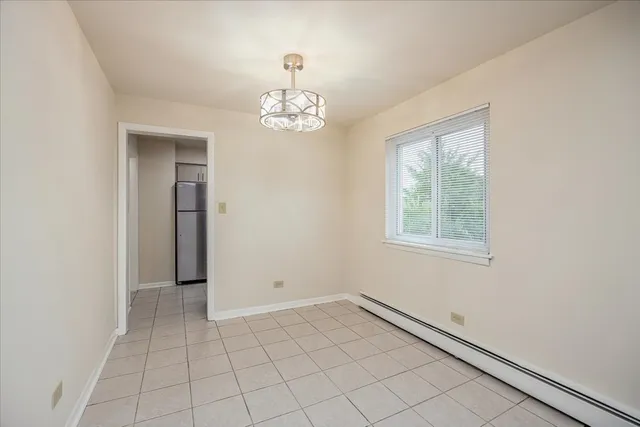 $179,000 | 9821 South Cicero Avenue, Unit 8, Oak Lawn, IL 60453