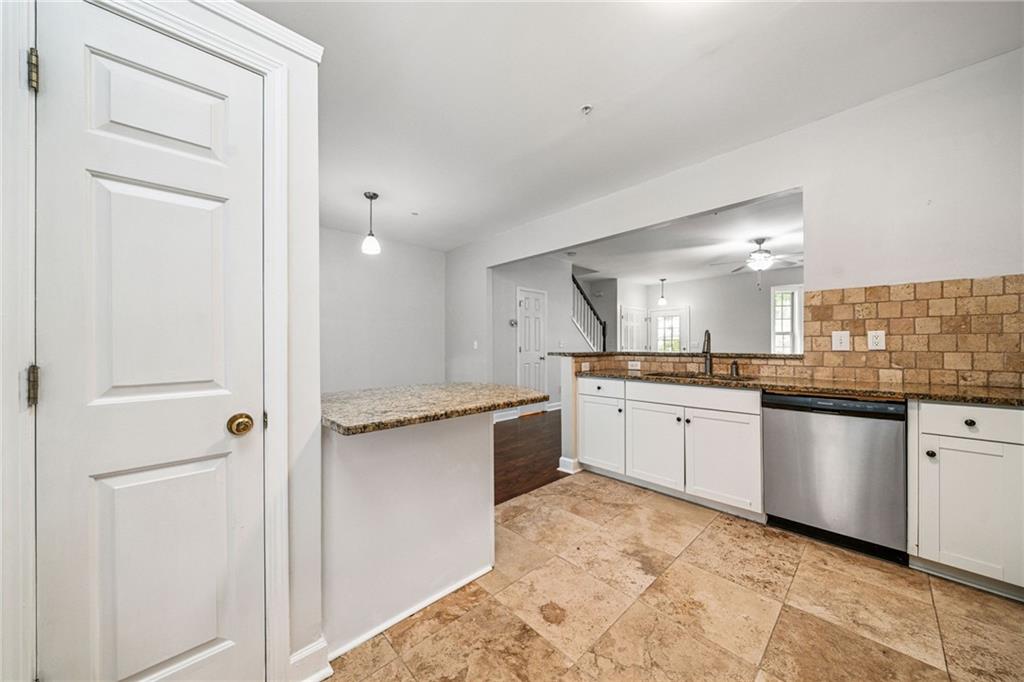 1265 Whitestone Ridge Alpharetta, GA 30005 - Photo 11 of 49