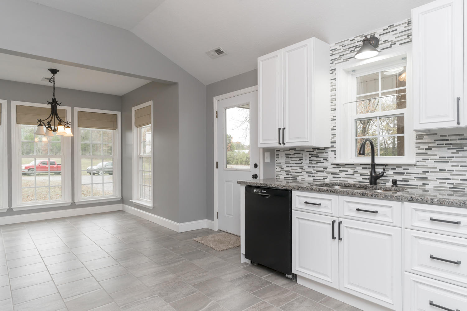 1385 Veeler Road LaFayette, GA 30728 - Photo 8 of 42 335D3B3E-9FE0-4EB7-9DEC-C13CCBE770F2