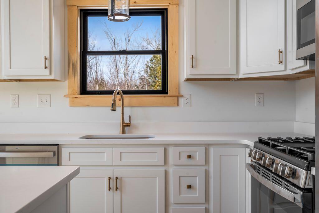 112 Thunder Snow Road Bethel, ME 04217 - Photo 11 of 35 10_DSC06284