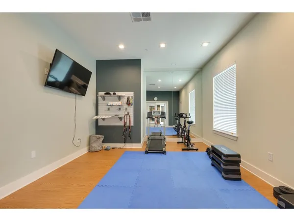 $1,590 | 2400 Louis Henna Boulevard, Unit 301, Round Rock, TX 78664