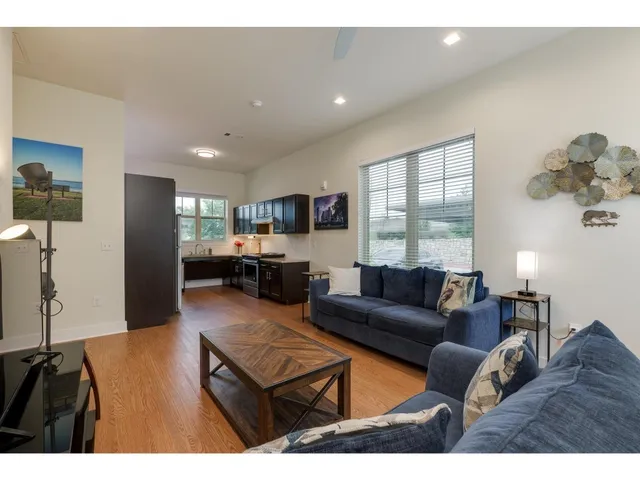 $1,790 | 2400 Louis Henna Boulevard, Unit 301, Round Rock, TX 78664