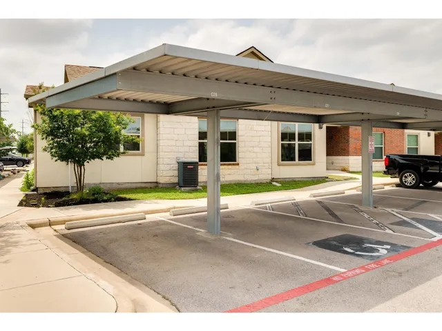 $1,790 | 2400 Louis Henna Boulevard, Unit 301, Round Rock, TX 78664