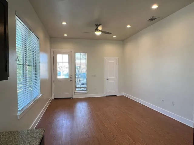 $1,690 | 2400 Louis Henna Boulevard, Unit 301, Round Rock, TX 78664