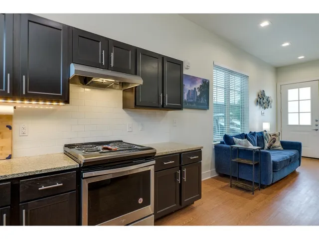 $1,790 | 2400 Louis Henna Boulevard, Unit 301, Round Rock, TX 78664