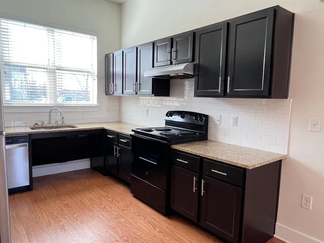 $1,690 | 2400 Louis Henna Boulevard, Unit 301, Round Rock, TX 78664