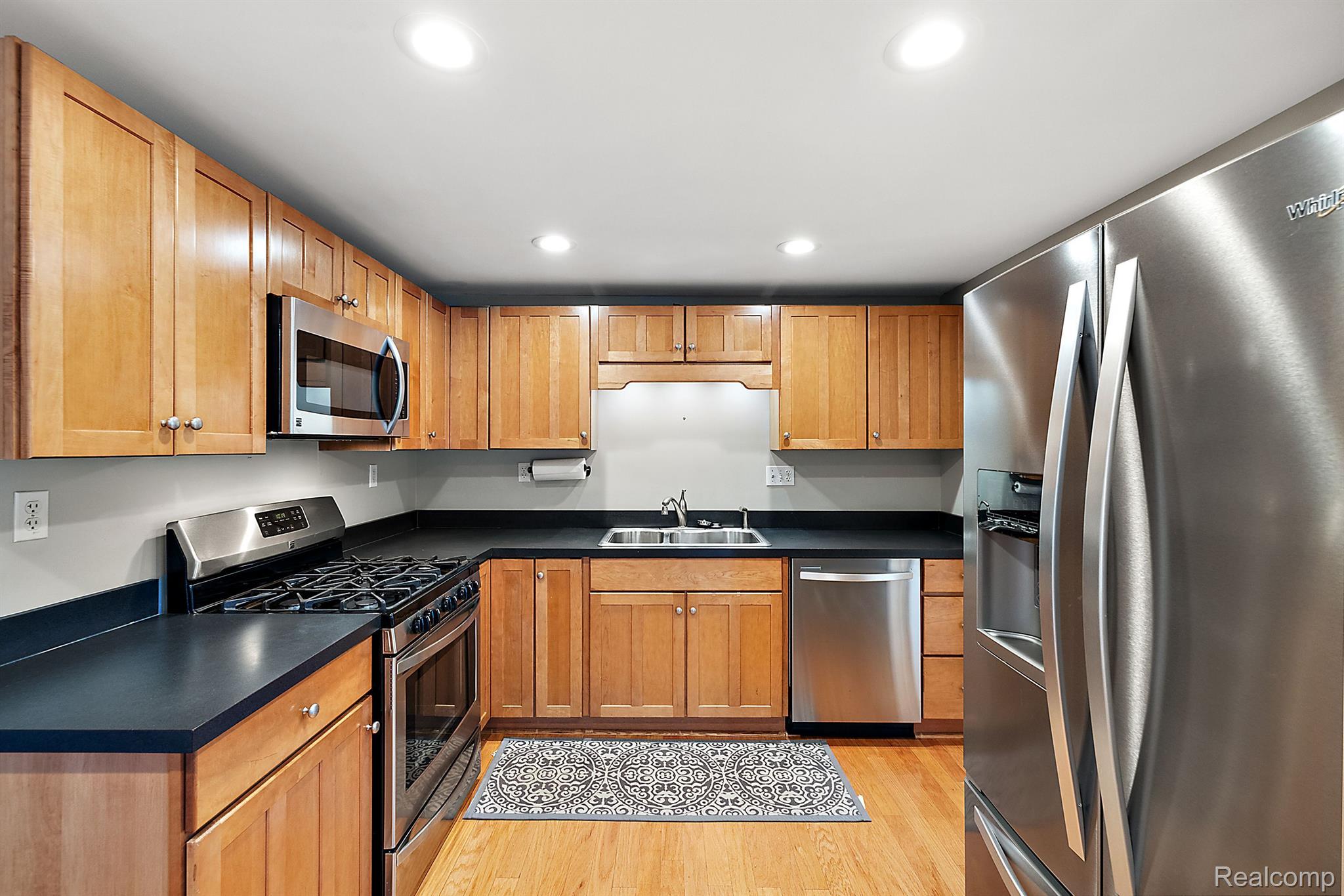 2088 Burdic Street Troy, MI 48085 - Photo 12 of 39