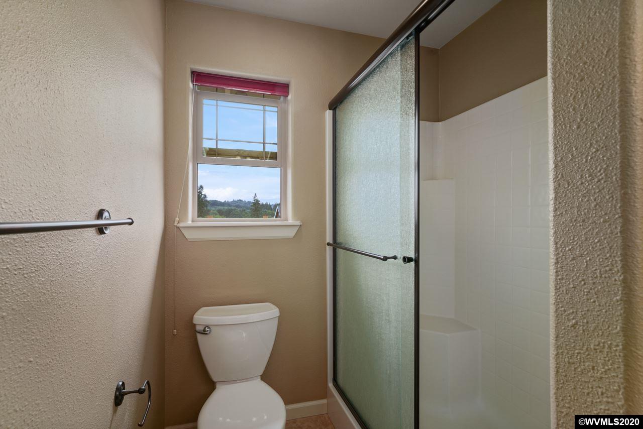 808 Crouchen Street Northwest Salem, OR 97304 - Photo 25 of 37