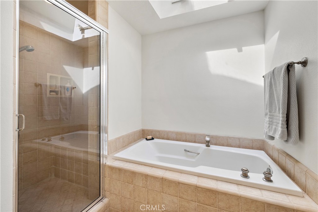 23323 El Greco Mission Viejo, CA 92692 - Photo 23 of 63 Skylight above tub