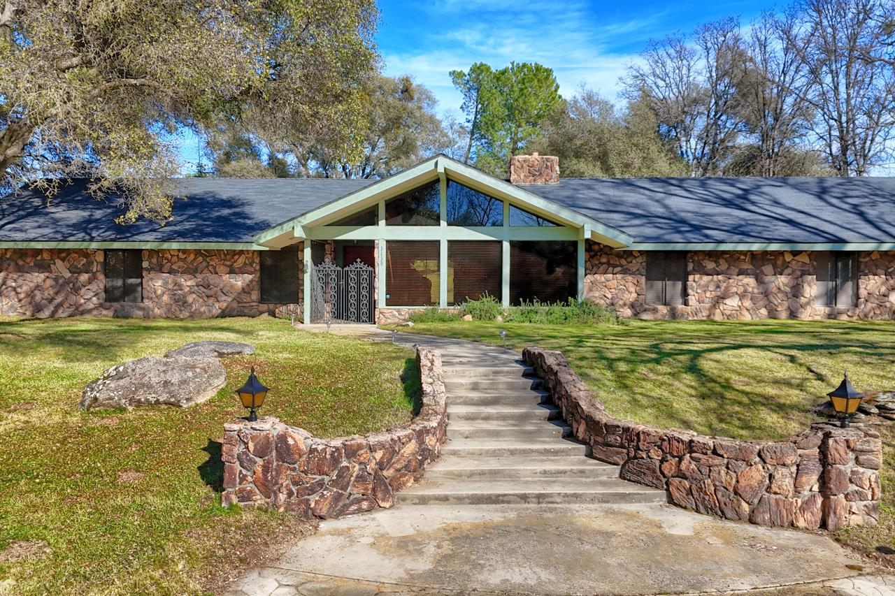 31729 Cherokee Road Coarsegold, CA 93614 - Photo 1 of 68 Gallery Image 1