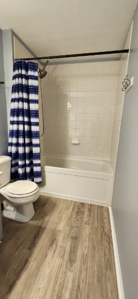 24113 Walnut Circle Plainfield, IL 60585 - Photo 19 of 21 a bathroom with a toilet and a shower