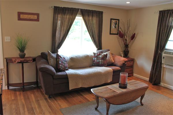 128 Sandy Hill Road Westfield, MA 01085 - Photo 5 of 20 Gallery Image 5
