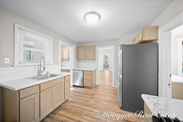 $2,000 | 1108 Muskegon Avenue Northwest, Grand Rapids, MI 49504