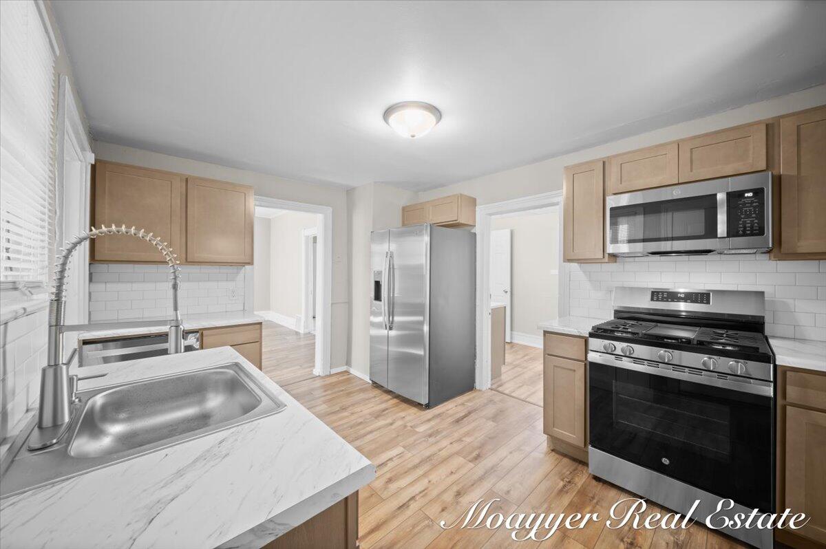 1108 Muskegon Avenue Northwest Grand Rapids, MI 49504 - Photo 15 of 27 15-DSC_9236