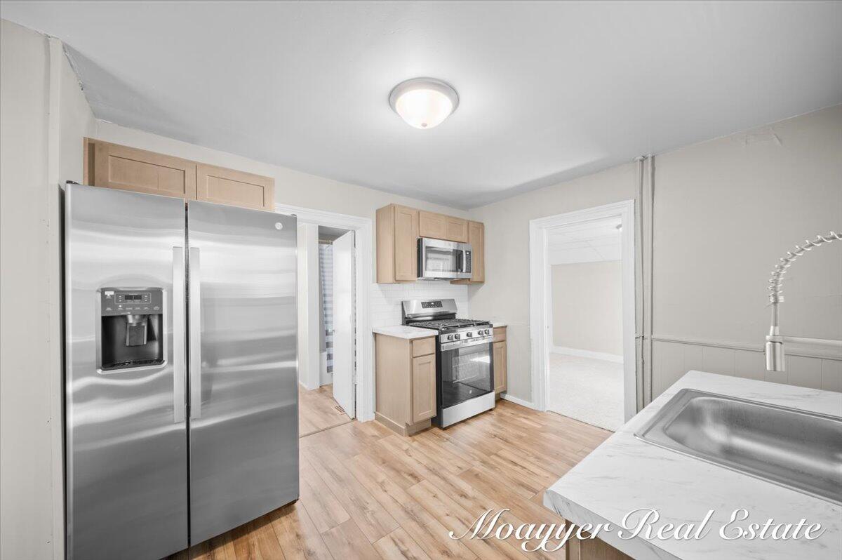 1108 Muskegon Avenue Northwest Grand Rapids, MI 49504 - Photo 16 of 27 16-DSC_9241