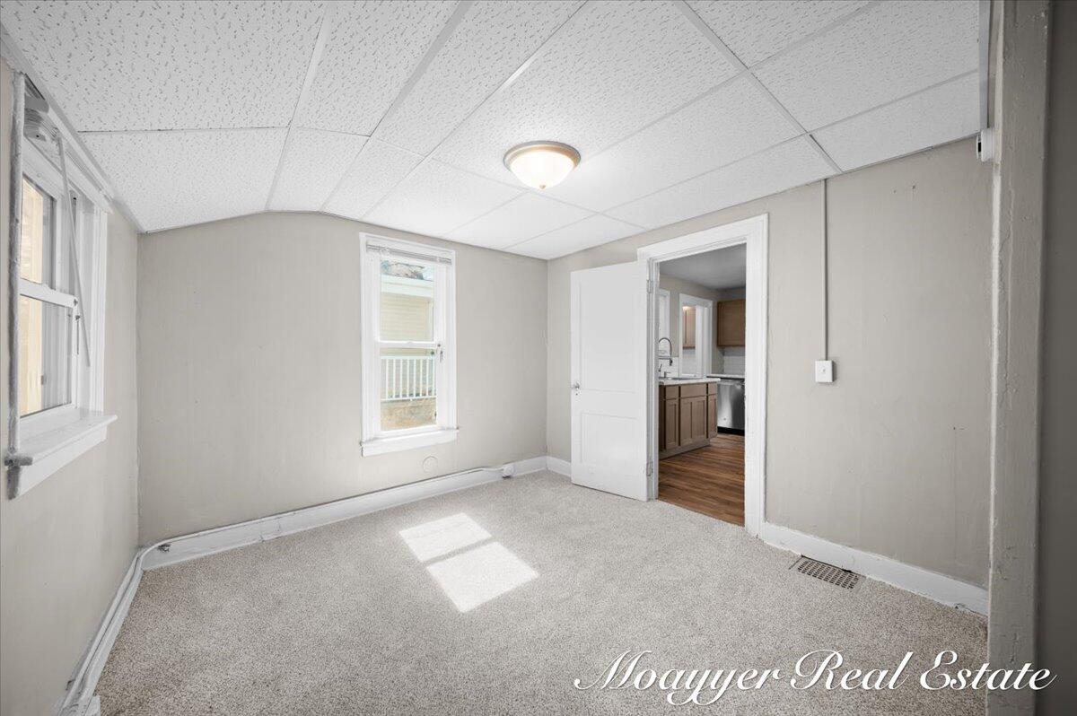 1108 Muskegon Avenue Northwest Grand Rapids, MI 49504 - Photo 19 of 27 19-DSC_9255