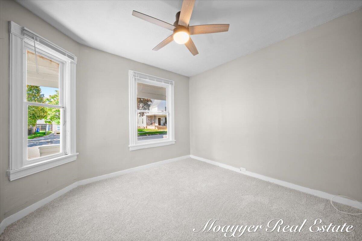 1108 Muskegon Avenue Northwest Grand Rapids, MI 49504 - Photo 7 of 27 07-DSC_9186