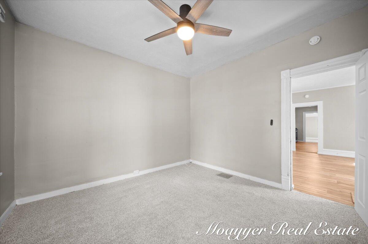 1108 Muskegon Avenue Northwest Grand Rapids, MI 49504 - Photo 8 of 27 08-DSC_9191