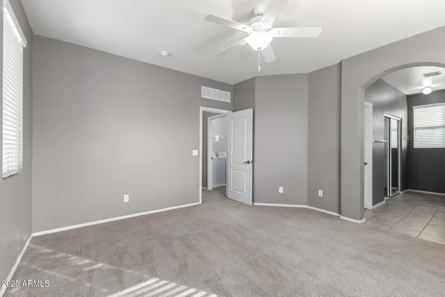 a view of empty room with window