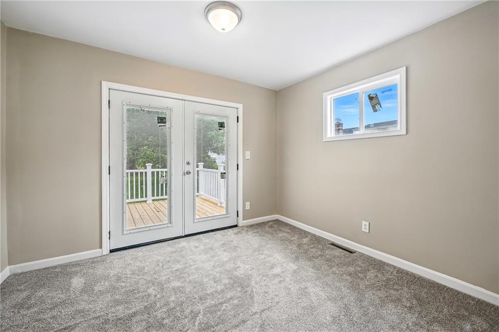 674 Deforest Court Sharon, PA 16146 - Photo 21 of 45 an empty room with a large window