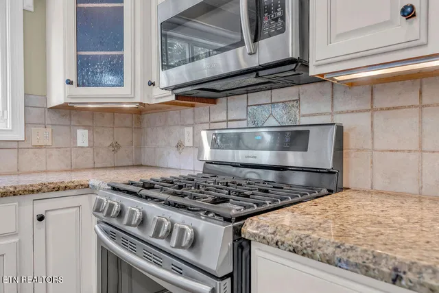 $820,000 | 525 Brochardt Boulevard, Knoxville, TN 37934